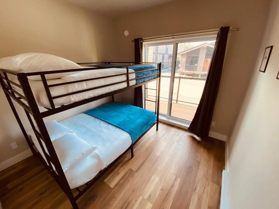 Bed, Photo of the whole room, Bedroom, bunk bed