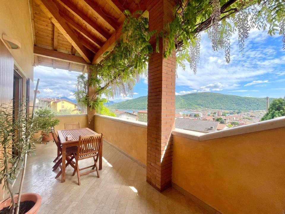 Day, Natural landscape, View (from property/room), Balcony/Terrace, Dining area, Mountain view