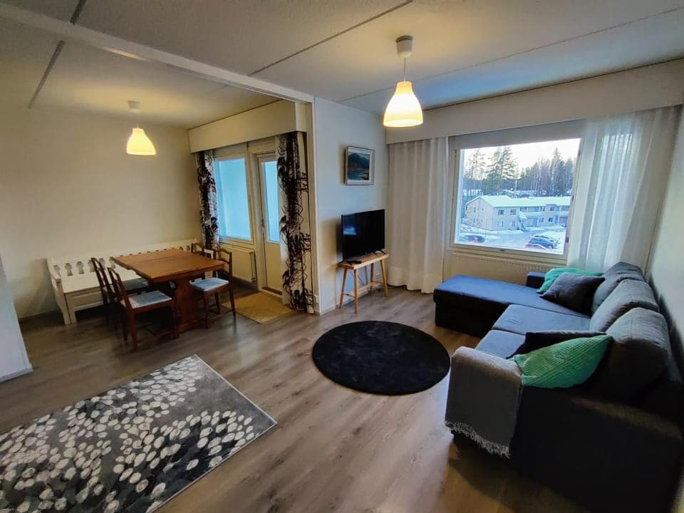 Communal lounge/ TV room, Living room, Seating area, Dining area, Evening entertainment