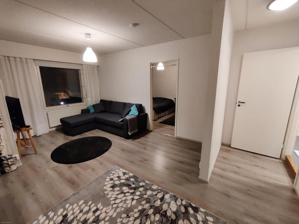 Bed, TV and multimedia, Living room, Photo of the whole room, Seating area, Bedroom