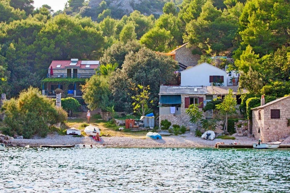 Facade/entrance, Beach