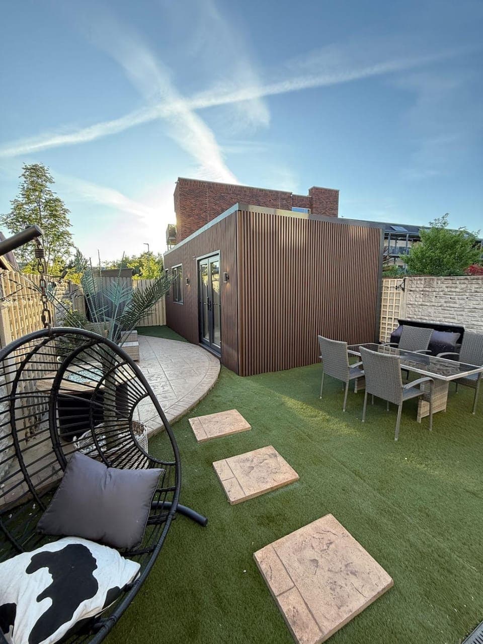 Property building, Garden, Seating area, Garden view