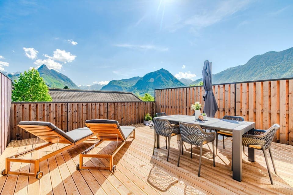 Patio, Day, Natural landscape, View (from property/room), Mountain view, sunbed