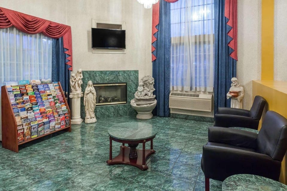 Lobby or reception, On site