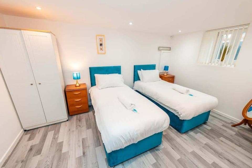 Bed, Bedroom, wardrobe