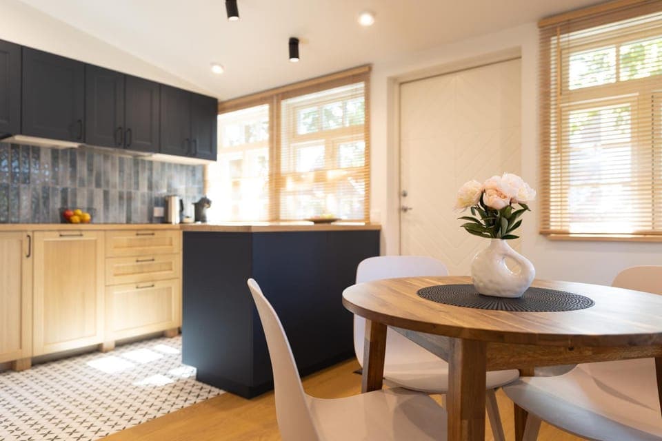 Kitchen or kitchenette, Dining area, stove, kitchen