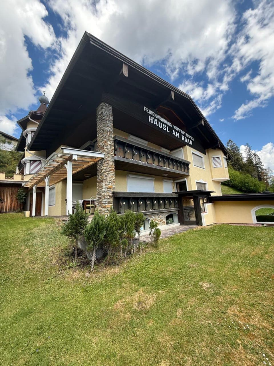 Property building, Natural landscape, Garden view