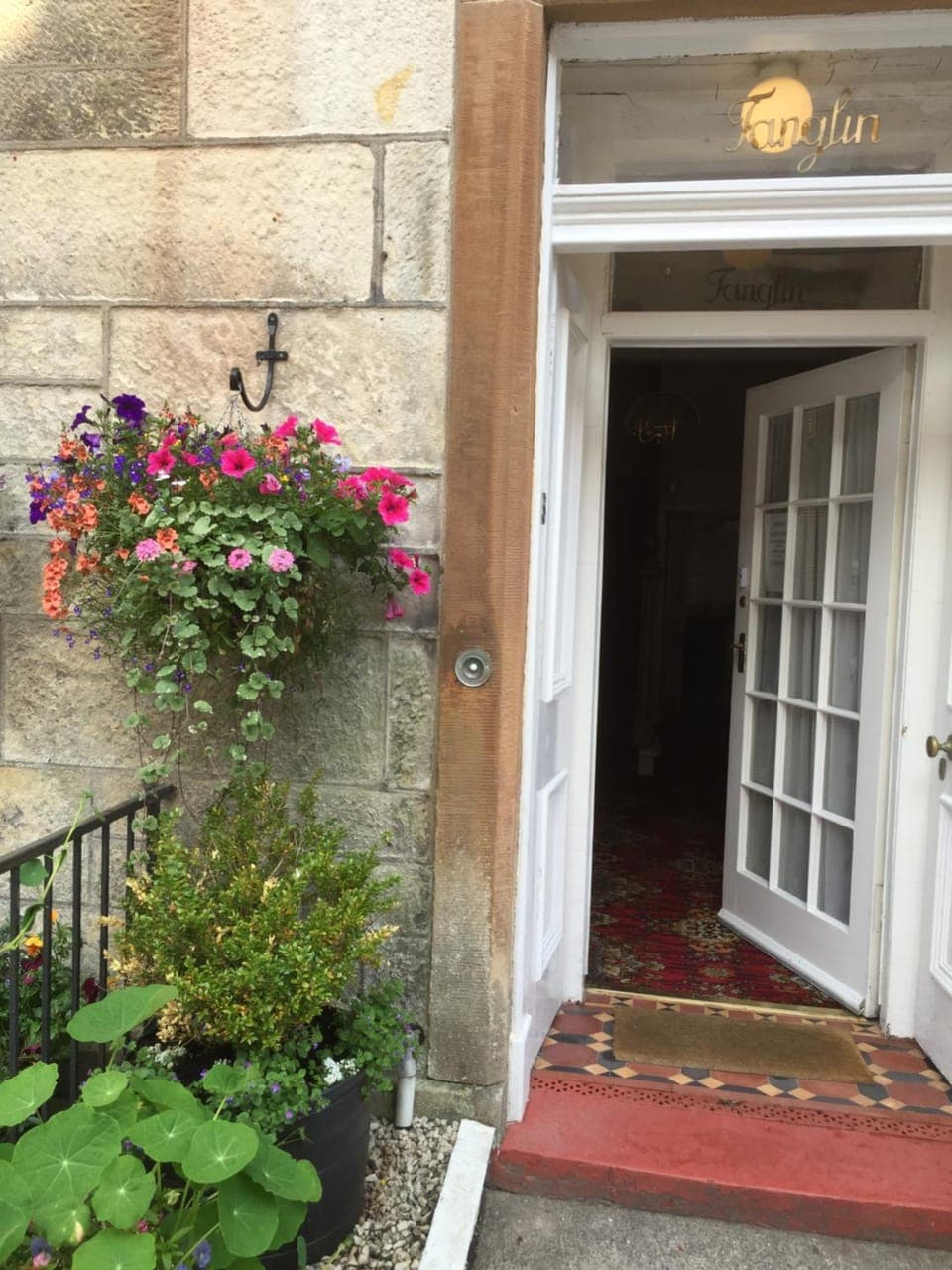 Property building, Facade/entrance