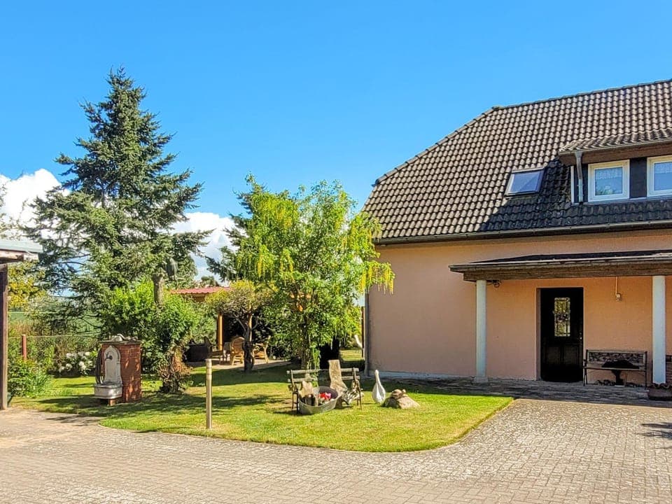 Property building, Garden, Garden view