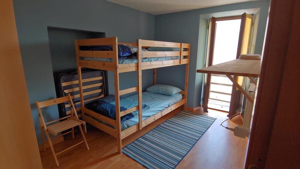 bunk bed