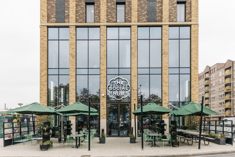 Property building, Facade/entrance