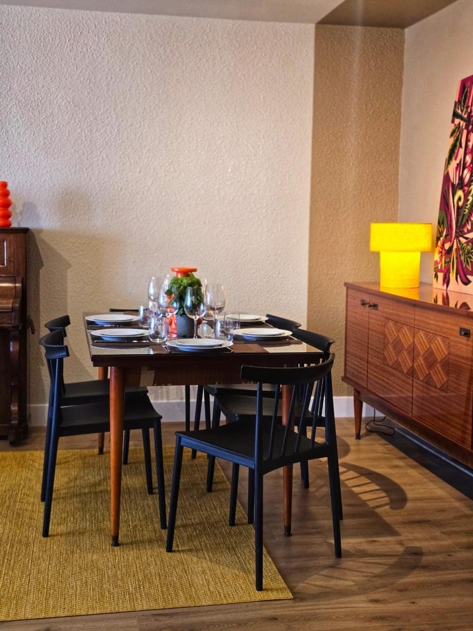 Living room, Dining area