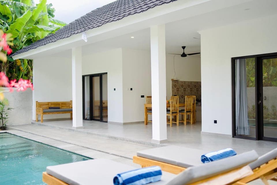 Property building, Garden, Garden view, Mountain view, Mountain view, Swimming pool, internet, internet