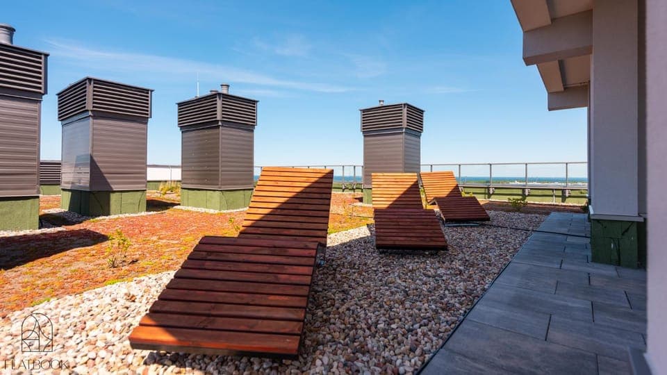 Balcony/Terrace, sunbed