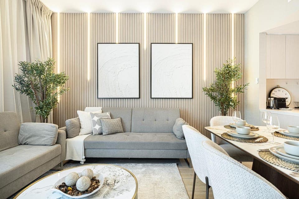 Living room, Dining area