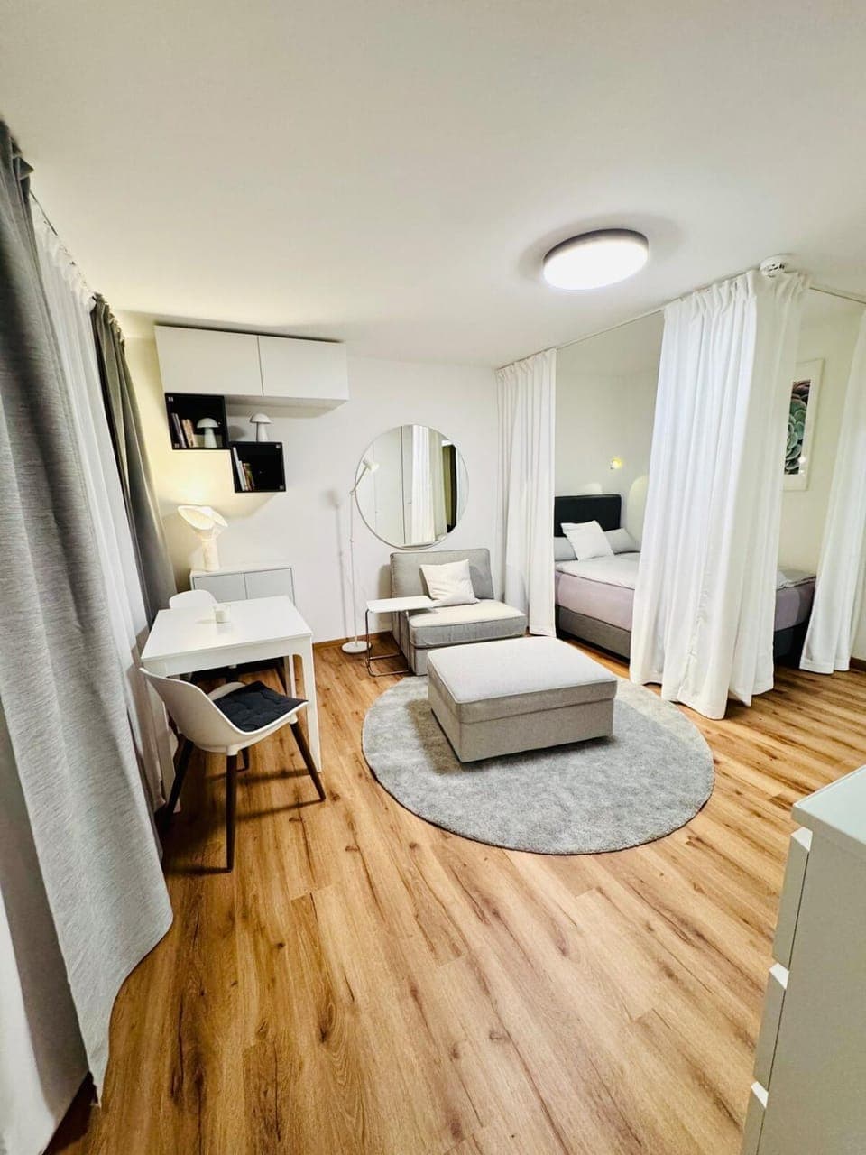 Bed, Living room, Photo of the whole room, Seating area, Bedroom