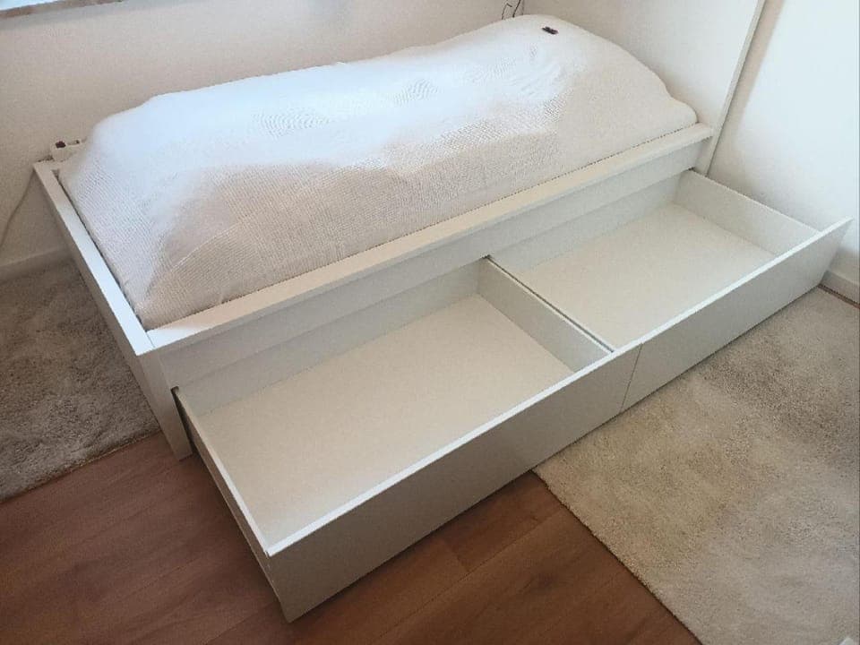 Bed, Photo of the whole room