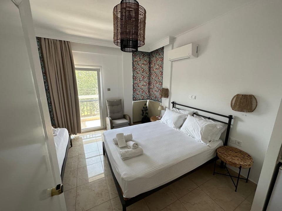 Bed, Bedroom, air conditioner