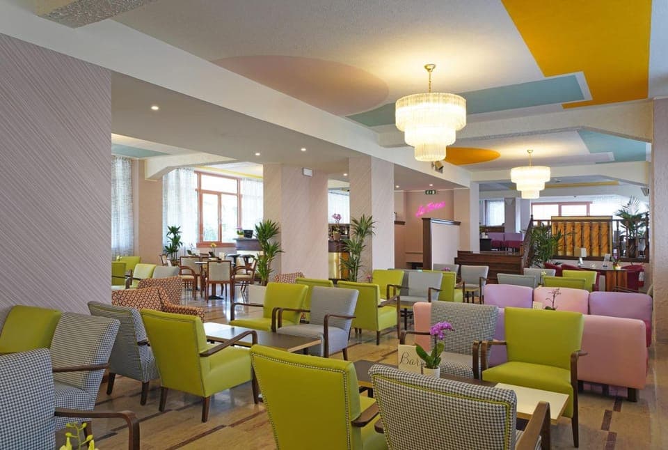 Communal lounge/ TV room, Lounge or bar