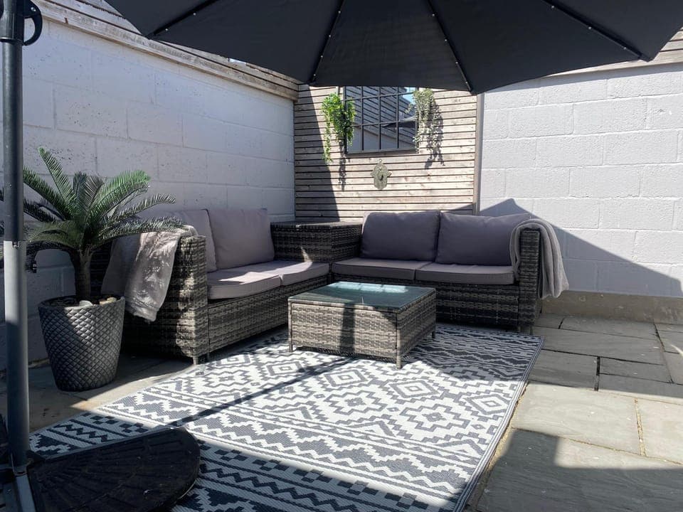 Patio, Seating area
