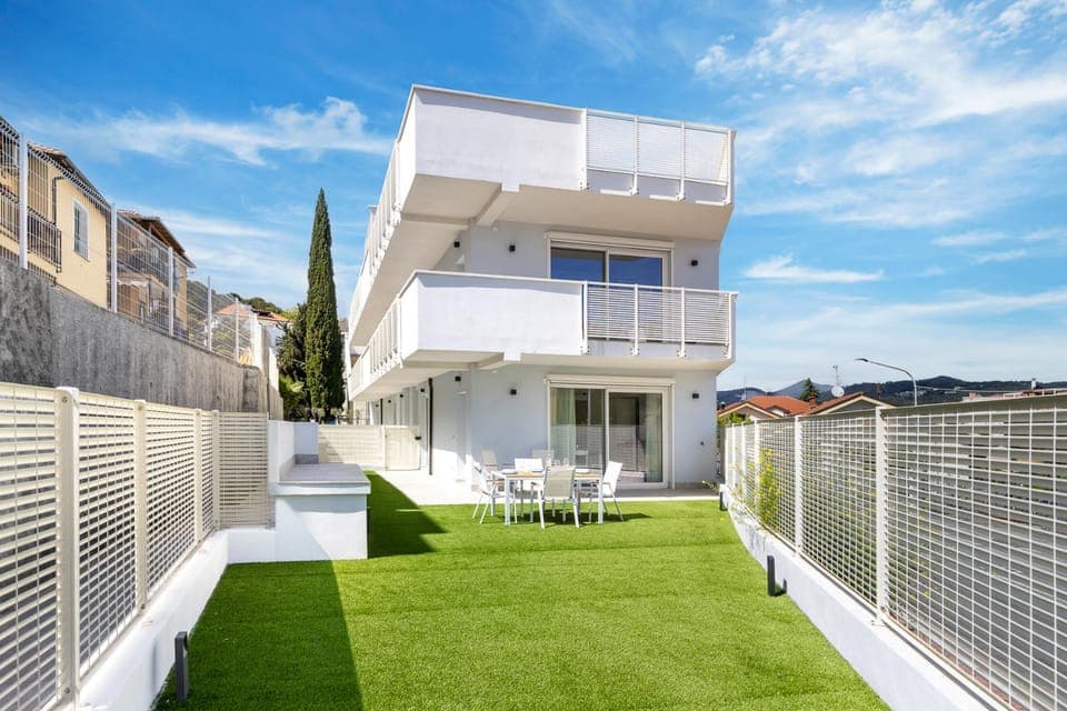 Property building, Garden view