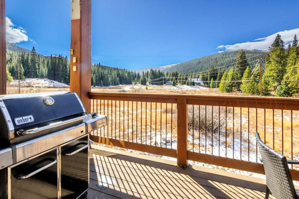 Secluded Escape for 10 Hot Tub Game Room & More House in Blue River