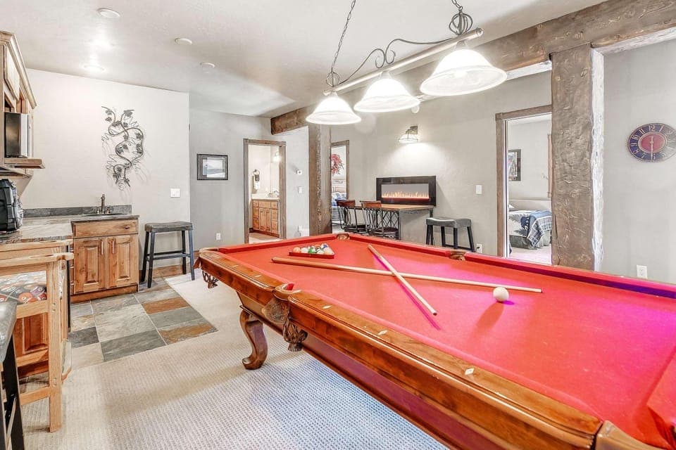 Secluded Escape for 10 Hot Tub Game Room & More House in Blue River