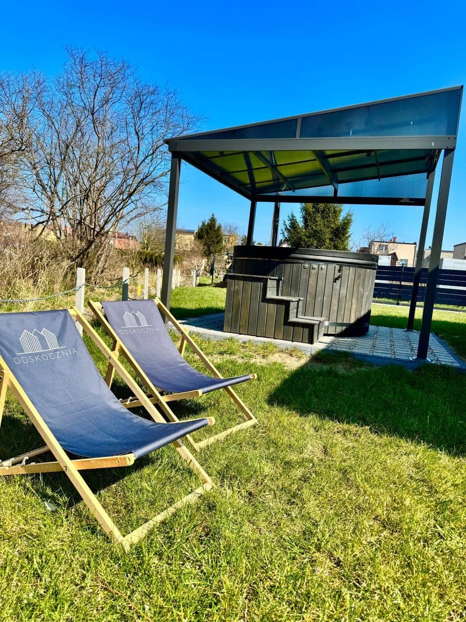 Day, Natural landscape, Garden, Hot Tub, View (from property/room), Garden view, Pool view, Swimming pool, sunbed