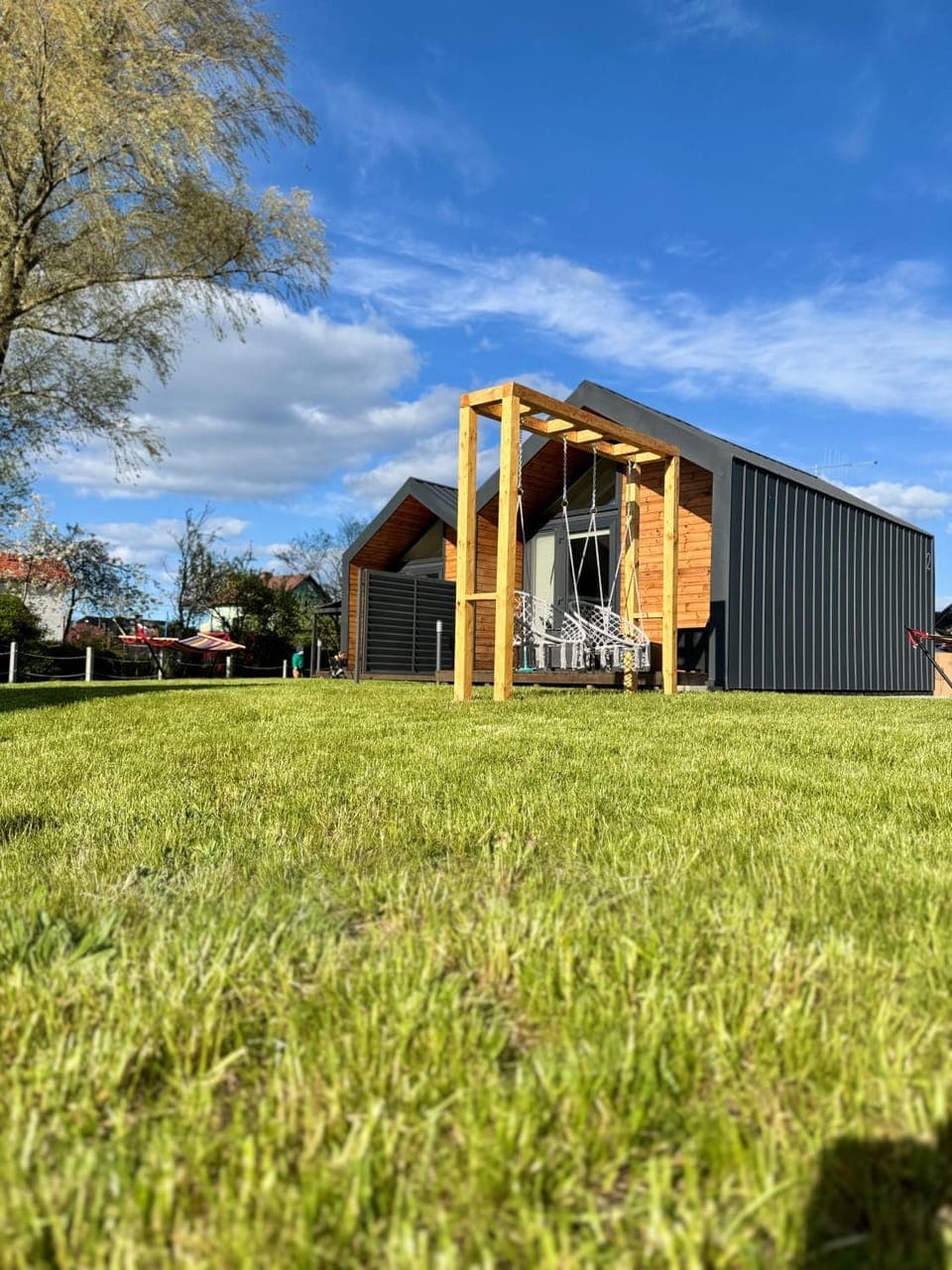 Property building, Day, Natural landscape, Garden, Garden view