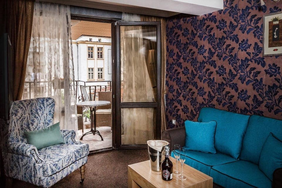 Balcony/Terrace, City view