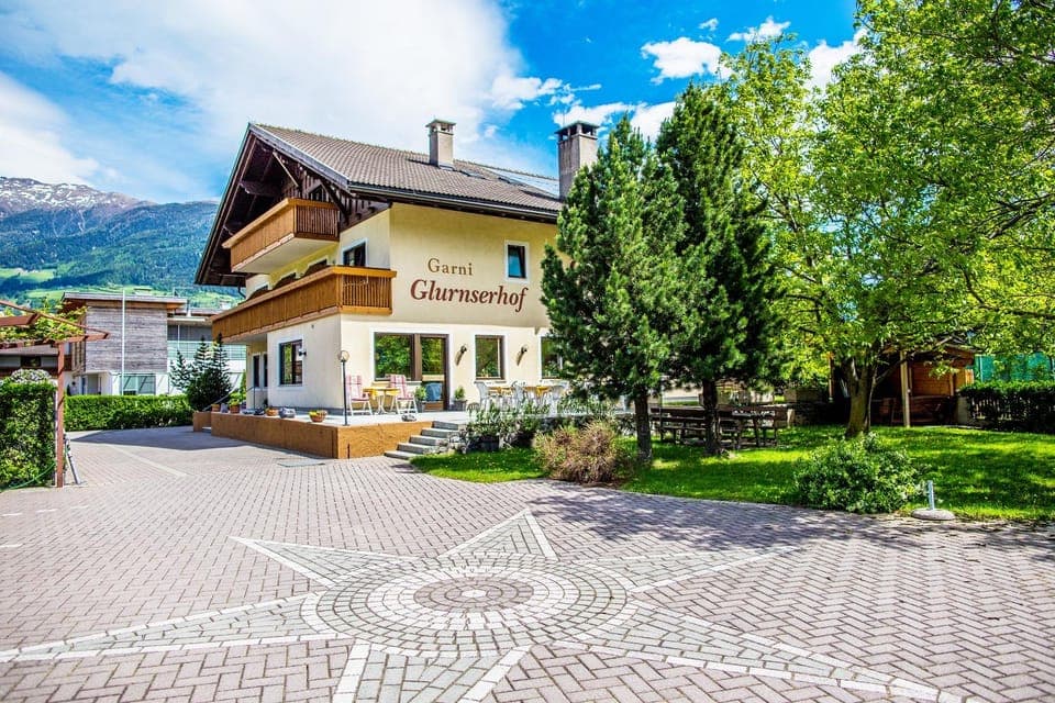 Property building, Spring, BBQ facilities, Garden, Balcony/Terrace, On site