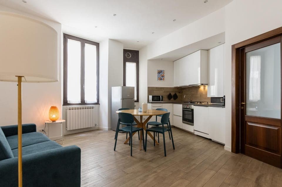 Kitchen or kitchenette, Living room, Seating area, Dining area, dishwasher, oven, stove