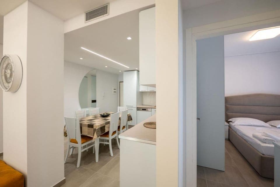 Dining area, Bedroom