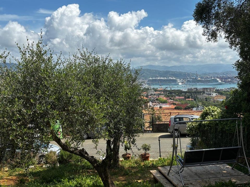 Garden, City view, Sea view