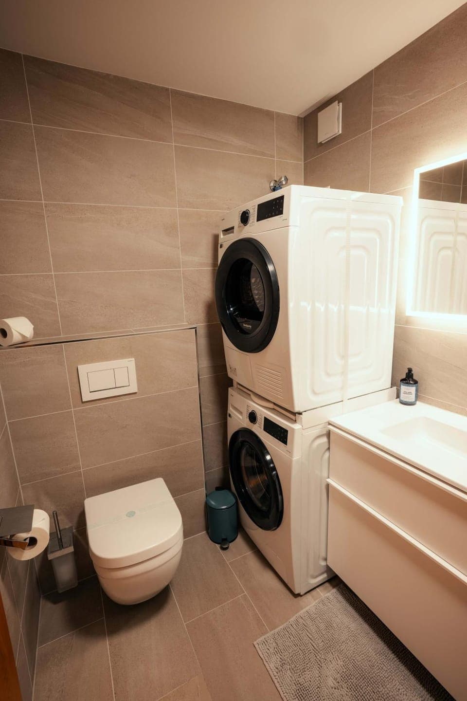 Shower, Toilet, Bathroom, washing machine, dryer