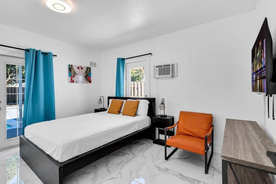 Photo of the whole room