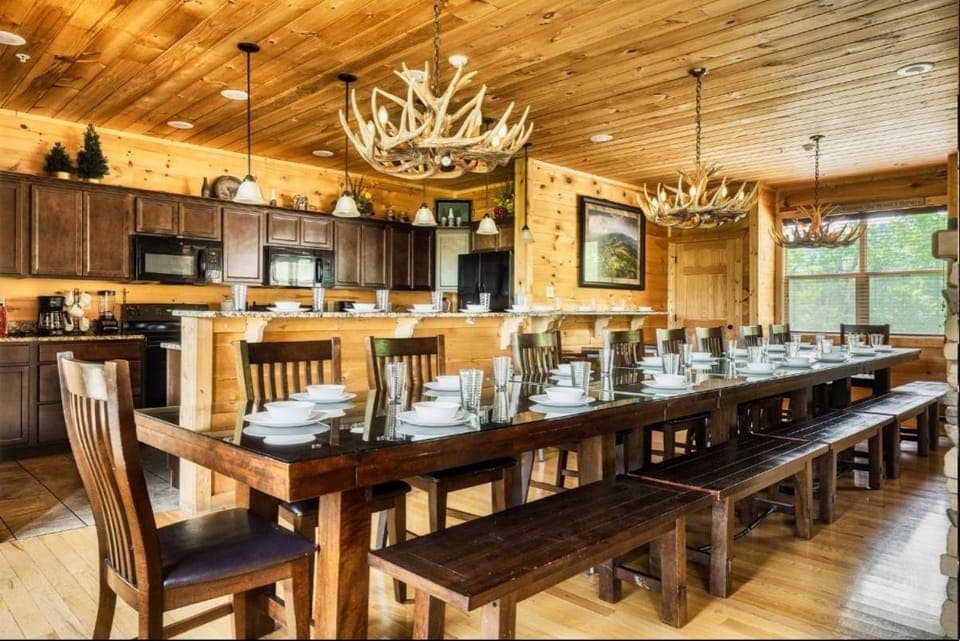Smoky Mountain Lodge, Free Tickets, NO Catch! Chalet in Pigeon Forge