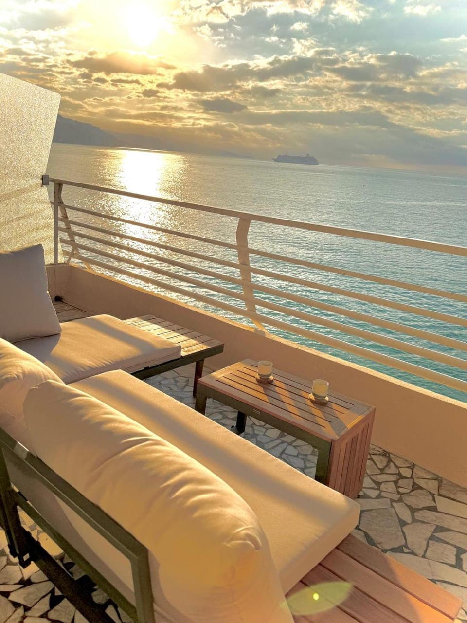 Day, Natural landscape, View (from property/room), Balcony/Terrace, Seating area, Beach, Sea view, Sea view