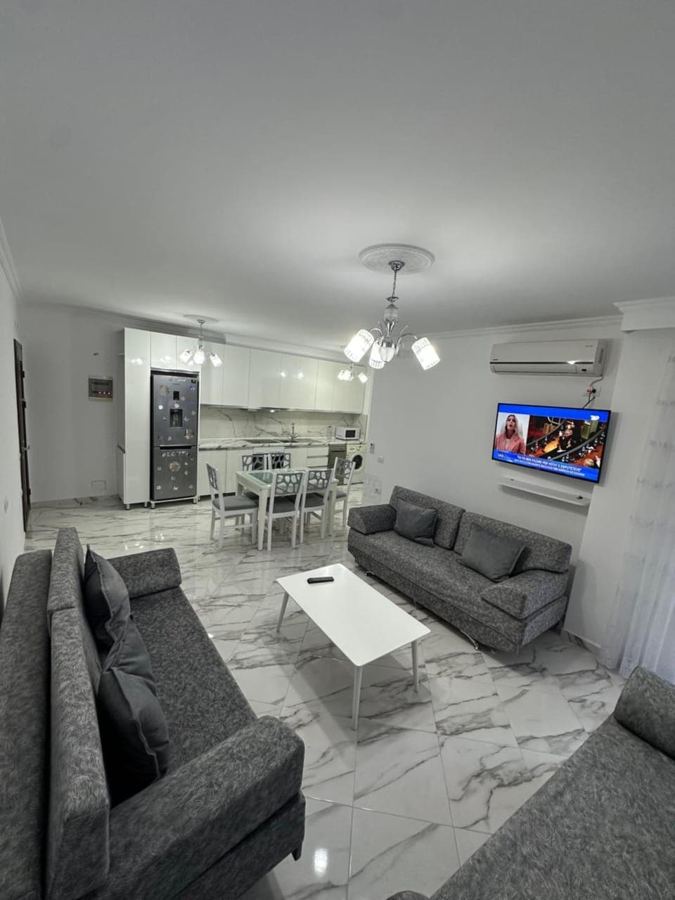 Living room, Seating area, Dining area, air conditioner