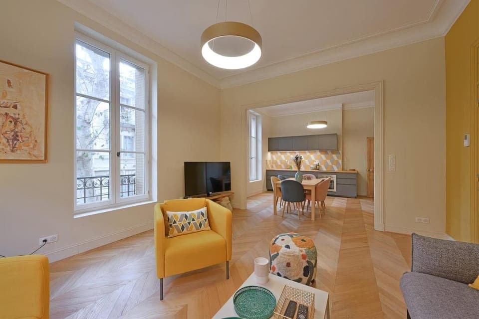 Communal lounge/ TV room, TV and multimedia, Living room