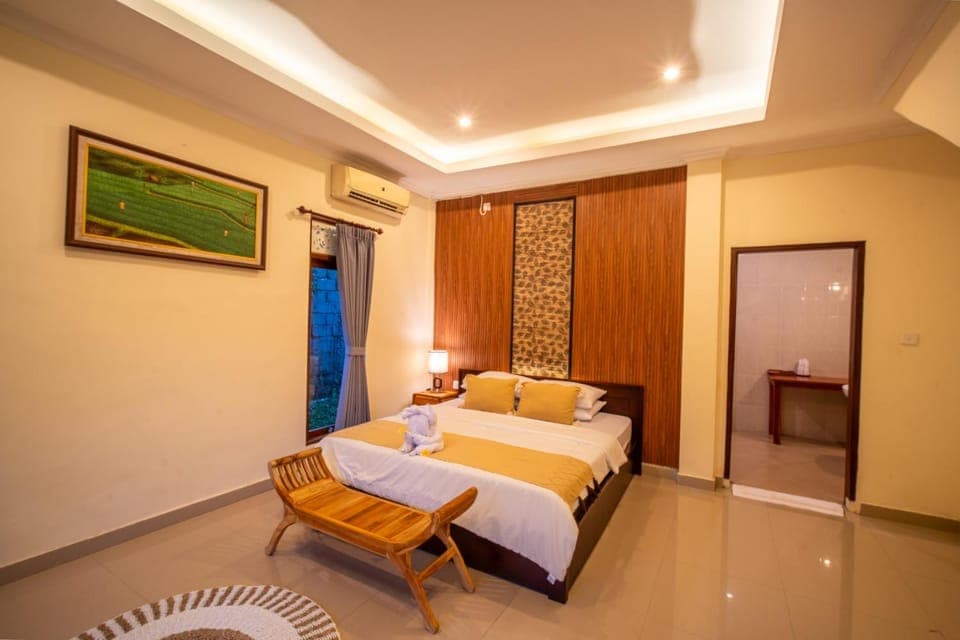 Bed, Photo of the whole room