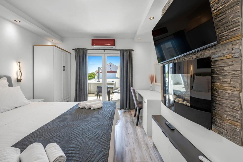 TV and multimedia, Bedroom