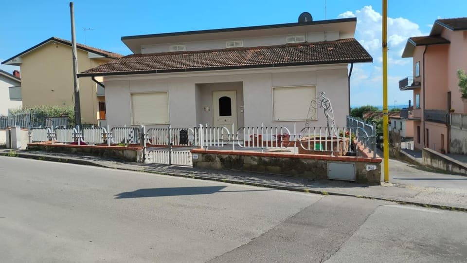 Property building, Garden, Street view