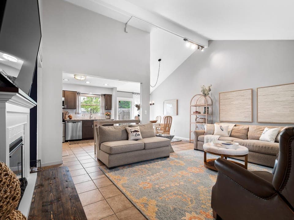 TV and multimedia, Living room, Seating area