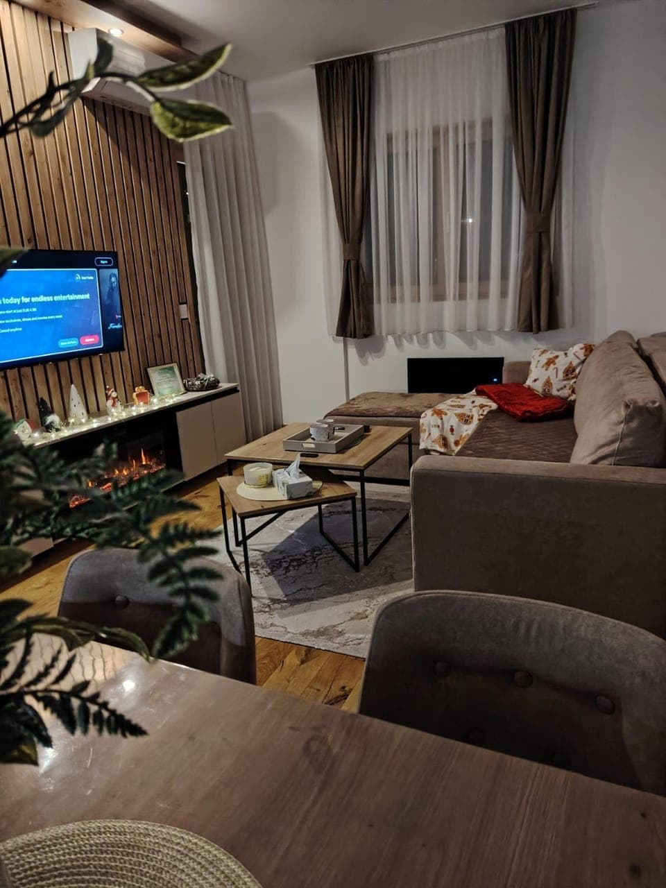 TV and multimedia, Living room, Seating area