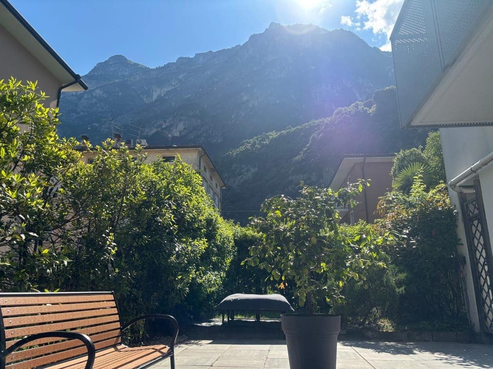 Garden, Garden, Mountain view