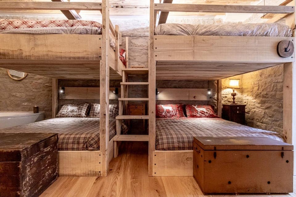 Bed, Bedroom, bunk bed