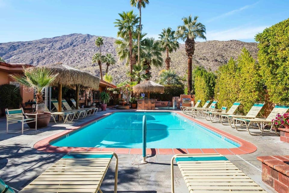 Coyote Inn - 21 and Over - A Town & Desert Boutique Hotel Inn in Palm Springs