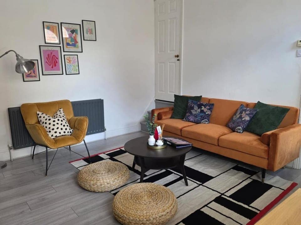 Living room, Seating area