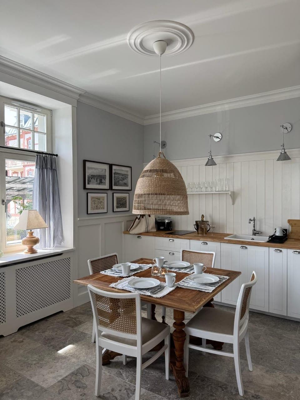 Kitchen or kitchenette